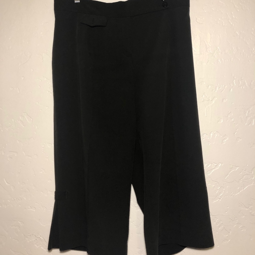 Cato Woman flared capri, size 16W